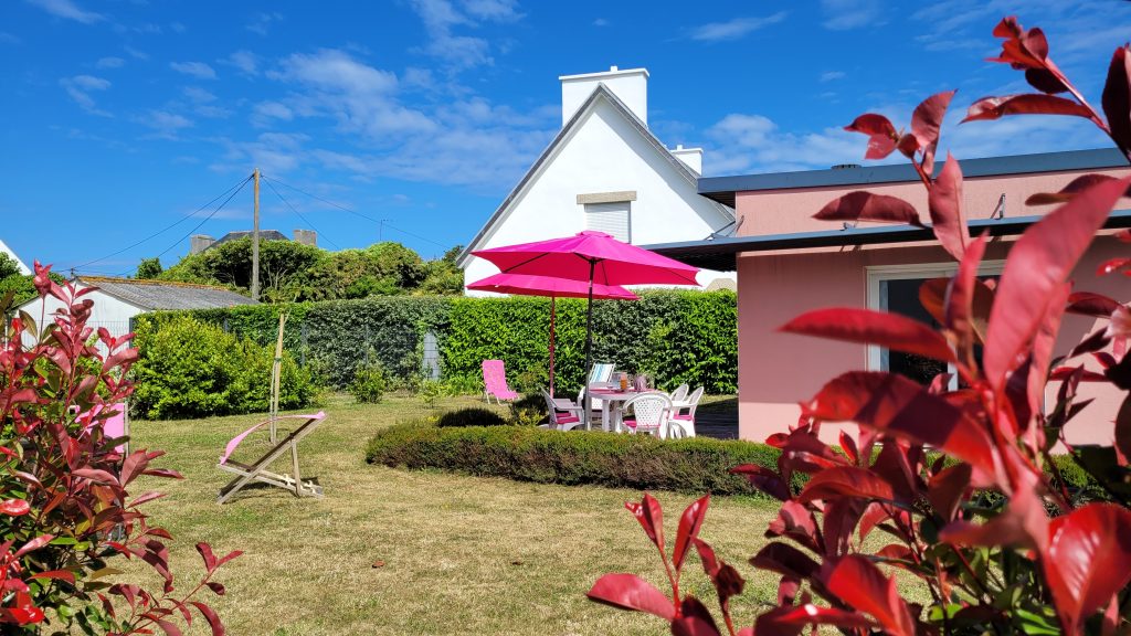 Gîte pain-pied, proche de la mer, dans quartier calme, avec terrasse et mobilier de jardin